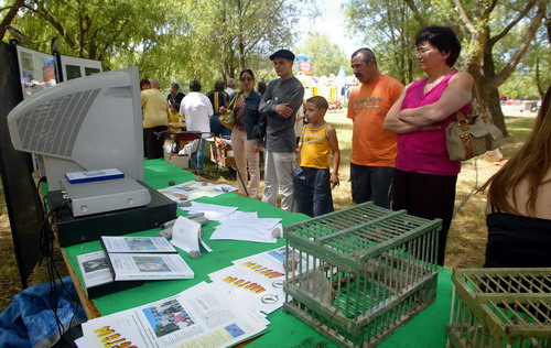 association de d�fense des chasses traditionnelles � la grive en expo