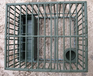 Cage à grive en plastique, dessus Cage à grive en plastique, dessus