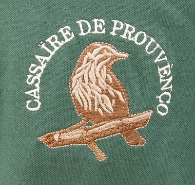 Polo Cassa�re de Prouv�n�o, logo brod�, d�tail du logo