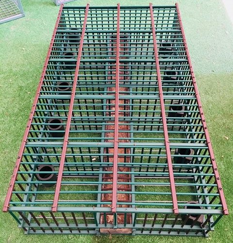 Cage nourrisseur en plastique Cage nourrisseur en plastique